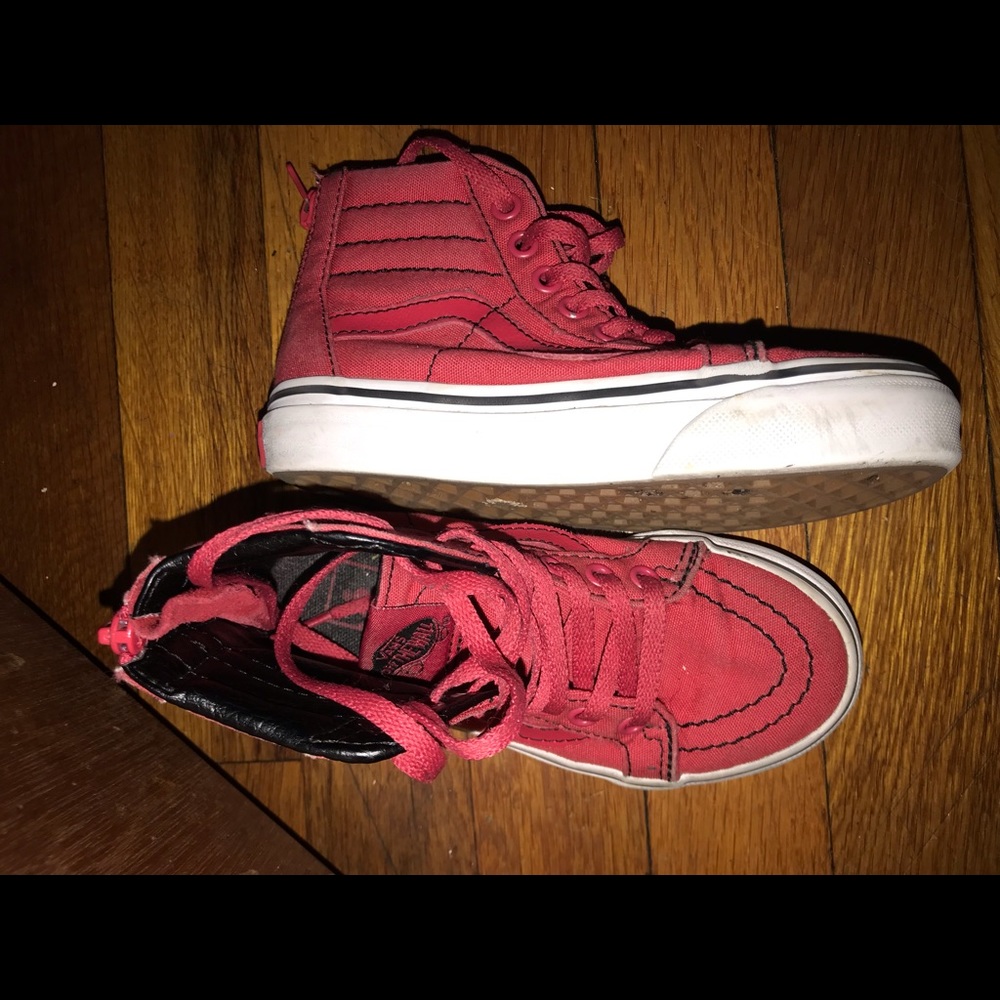 Vans - Picture 2 of 4